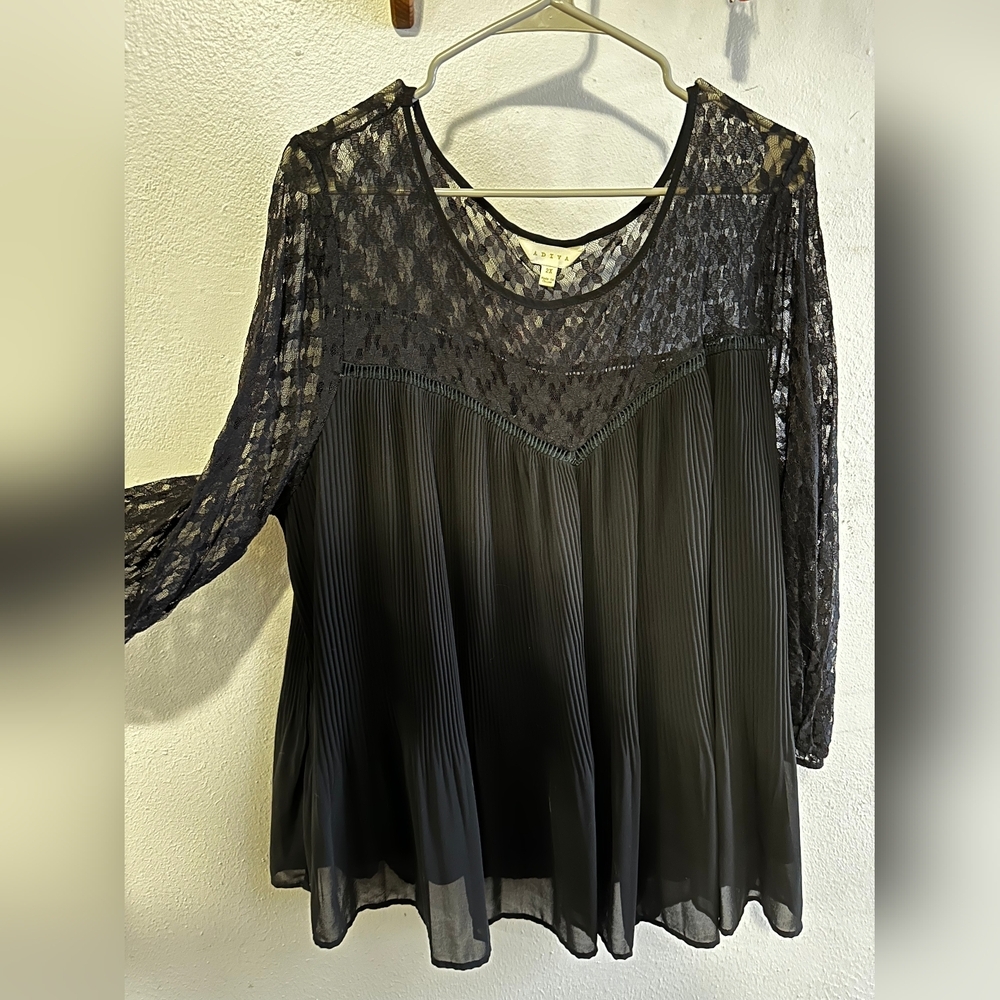 Black Lace Pleated Blouse​